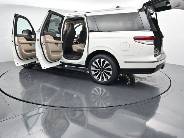 2022 Lincoln Navigator L Reserve