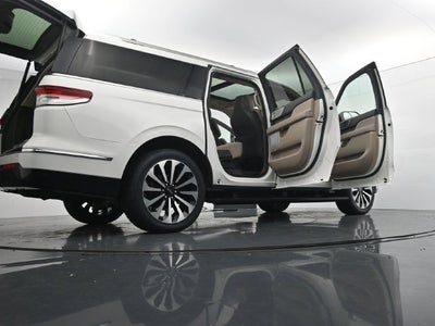 2022 Lincoln Navigator L Reserve