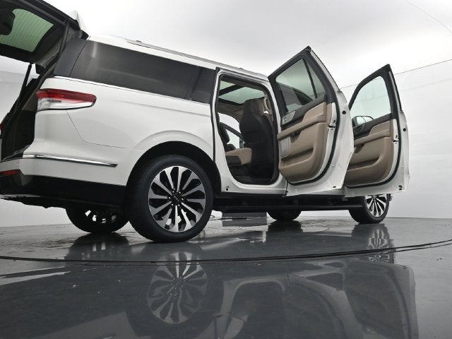 2022 Lincoln Navigator L Reserve
