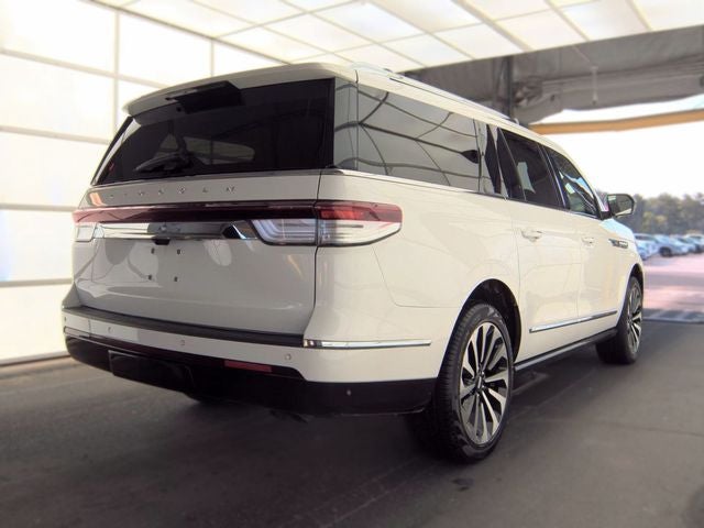 2022 Lincoln Navigator L Reserve