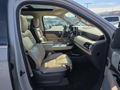 2022 Lincoln Navigator L Reserve