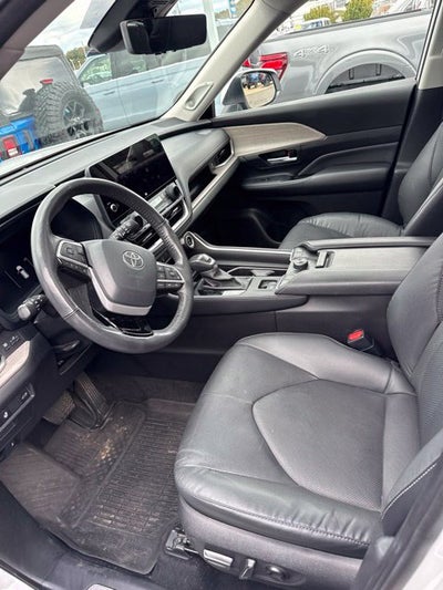 2024 Toyota Grand Highlander Platinum