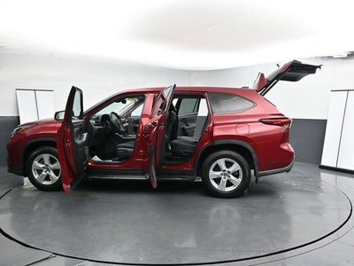 2022 Toyota Highlander Hybrid LE