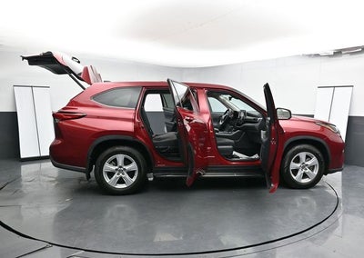 2022 Toyota Highlander Hybrid LE