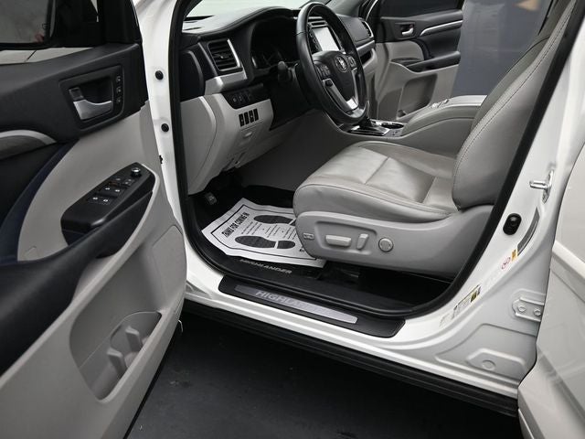 2017 Toyota Highlander Limited