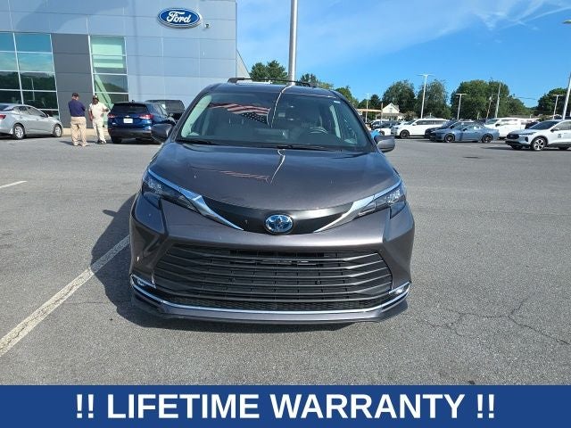 2024 Toyota Sienna XLE