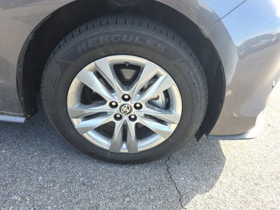 2024 Toyota Sienna XLE