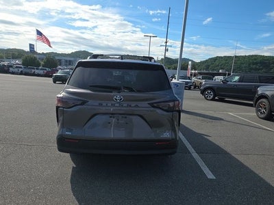 2024 Toyota Sienna XLE