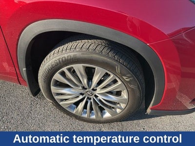 2025 Toyota Highlander Platinum
