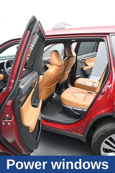 2025 Toyota Highlander Platinum