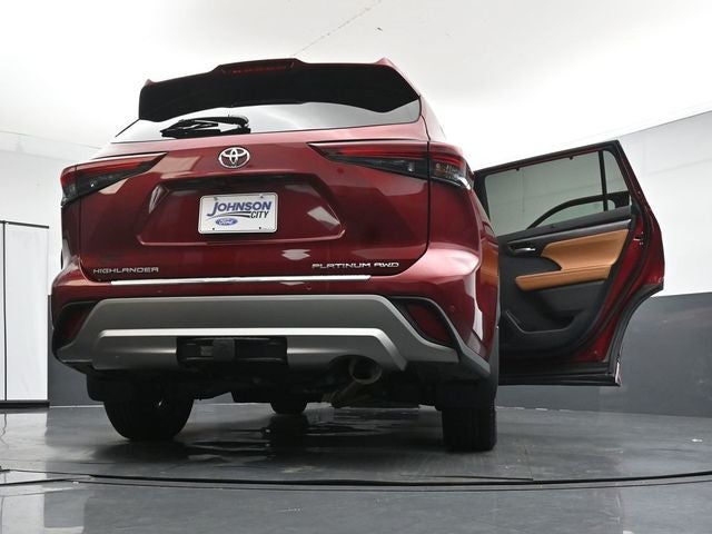 2025 Toyota Highlander Platinum