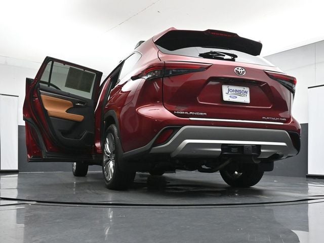 2025 Toyota Highlander Platinum