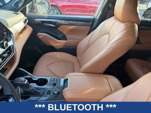 2025 Toyota Highlander Platinum