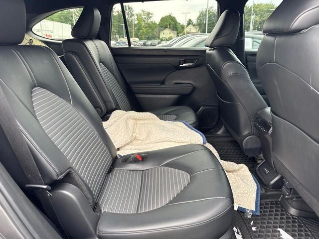 2024 Toyota Highlander XSE