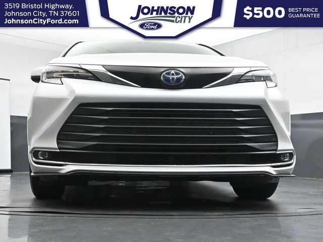 2024 Toyota Sienna XLE