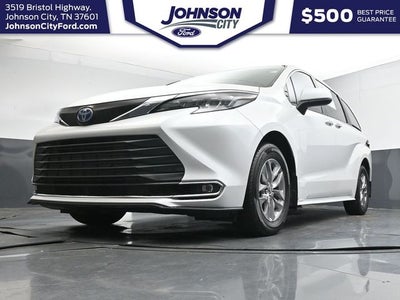 2024 Toyota Sienna XLE