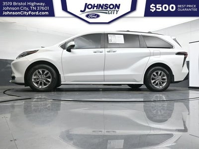 2024 Toyota Sienna XLE