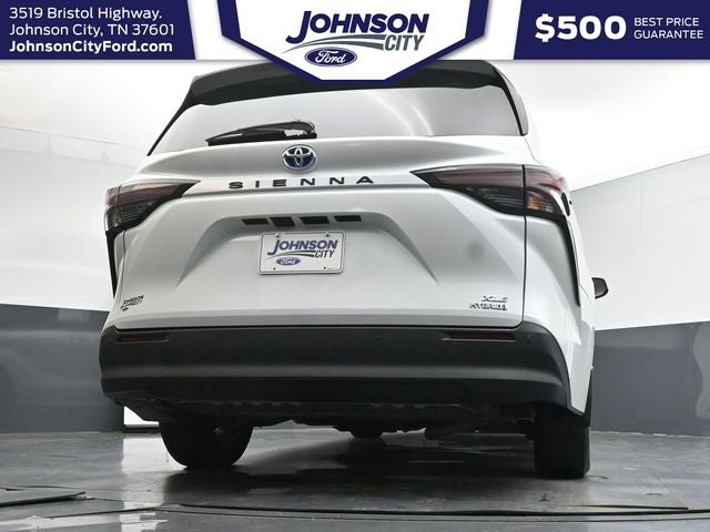 2024 Toyota Sienna XLE