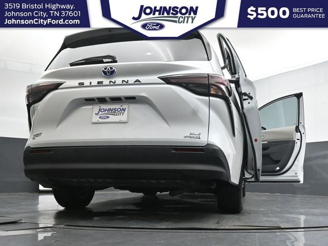 2024 Toyota Sienna XLE