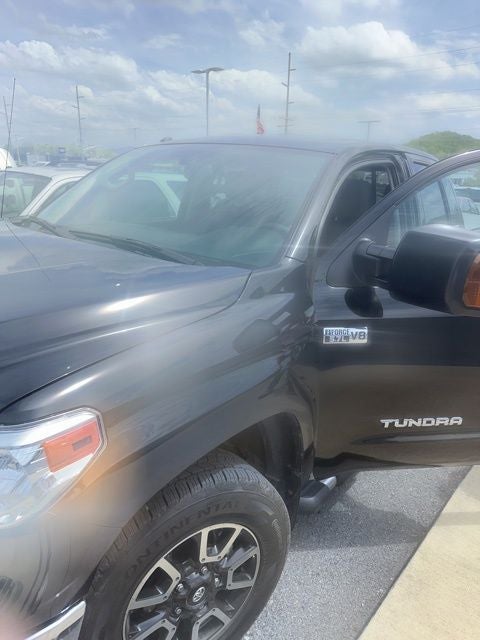 2015 Toyota Tundra SR5
