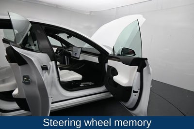 2022 Tesla Model S Base