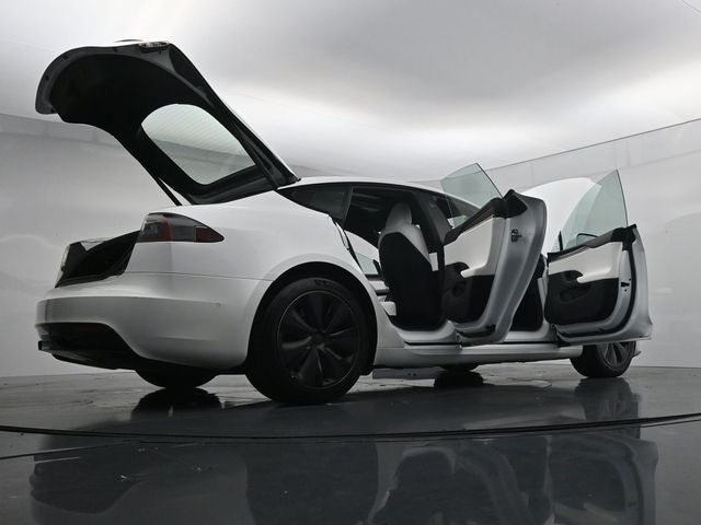 2022 Tesla Model S Base