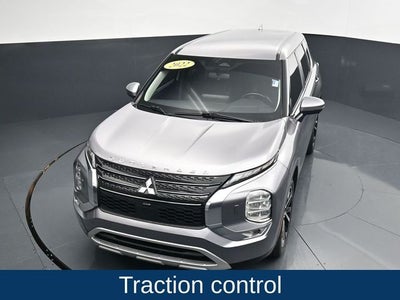 2022 Mitsubishi Outlander SE