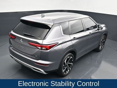 2022 Mitsubishi Outlander SE