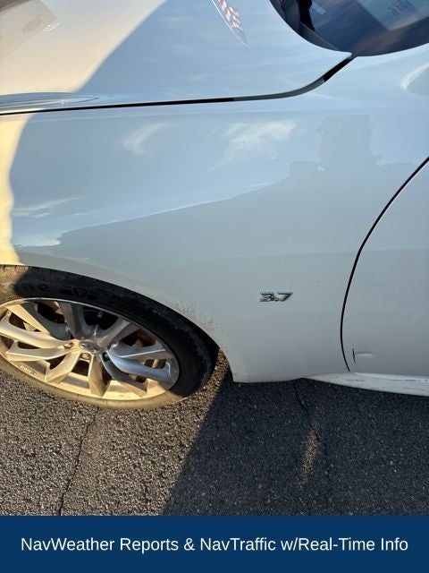 2015 INFINITI Q60 Base