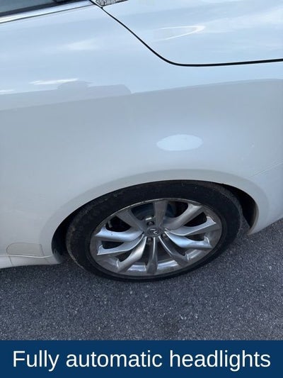 2015 INFINITI Q60 Base