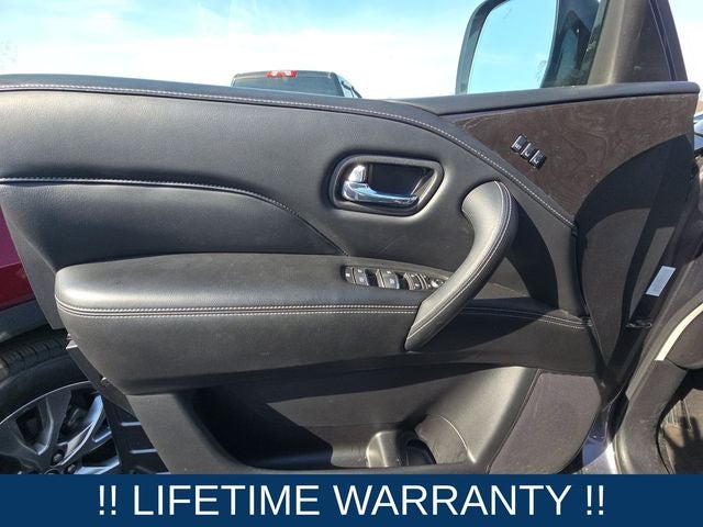 2024 INFINITI QX80 LUXE