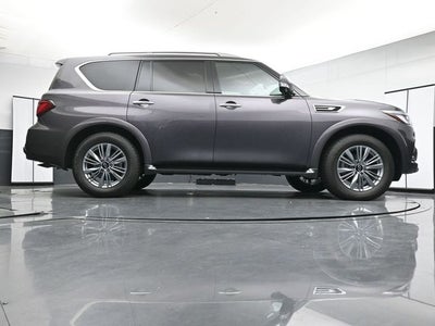 2024 INFINITI QX80 LUXE