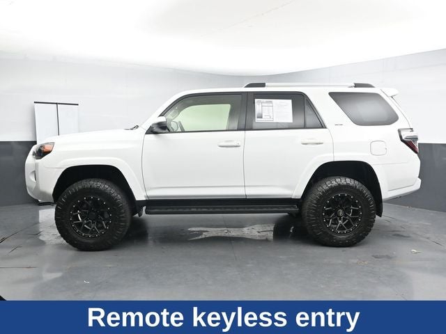 2022 Toyota 4Runner SR5