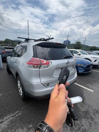 2016 Nissan Rogue SV