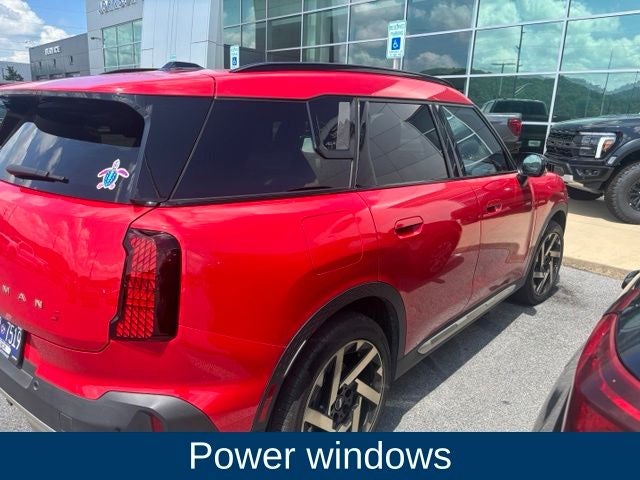 2025 MINI Cooper S Countryman Iconic