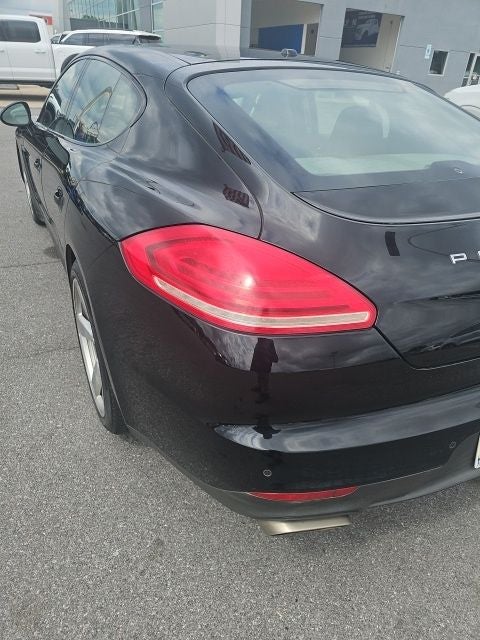 2016 Porsche Panamera 4