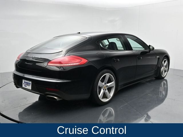 2016 Porsche Panamera 4