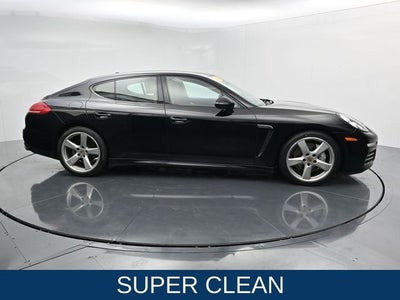 2016 Porsche Panamera 4