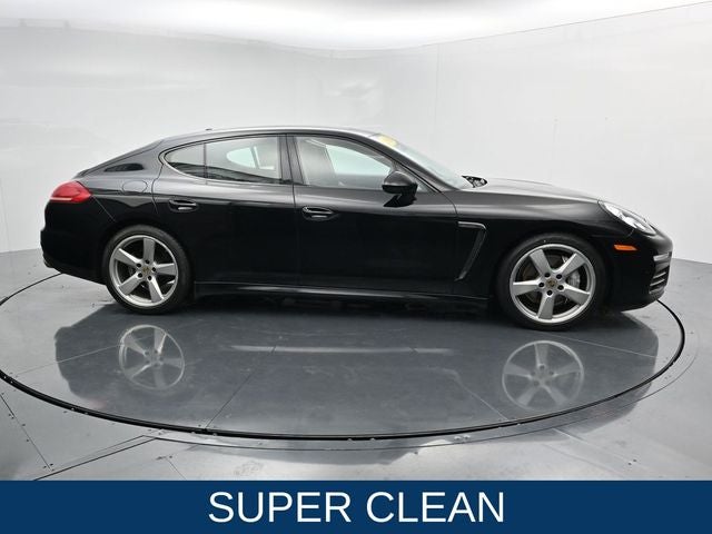 2016 Porsche Panamera 4