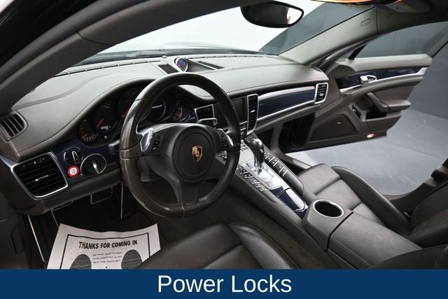 2016 Porsche Panamera 4