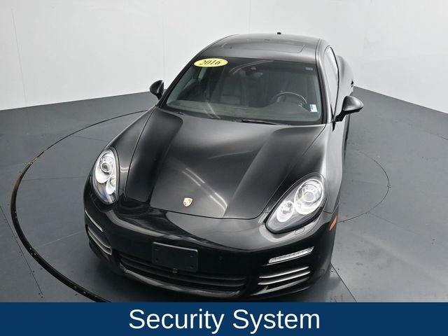 2016 Porsche Panamera 4
