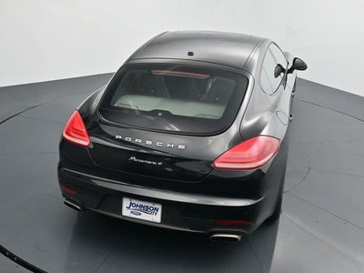 2016 Porsche Panamera 4