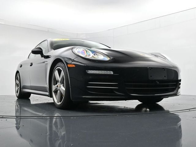 2016 Porsche Panamera 4
