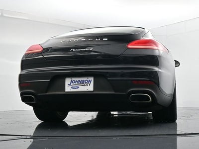 2016 Porsche Panamera 4