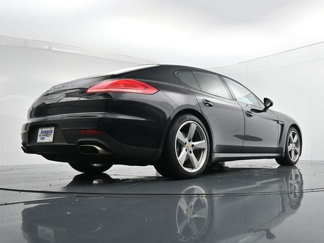 2016 Porsche Panamera 4