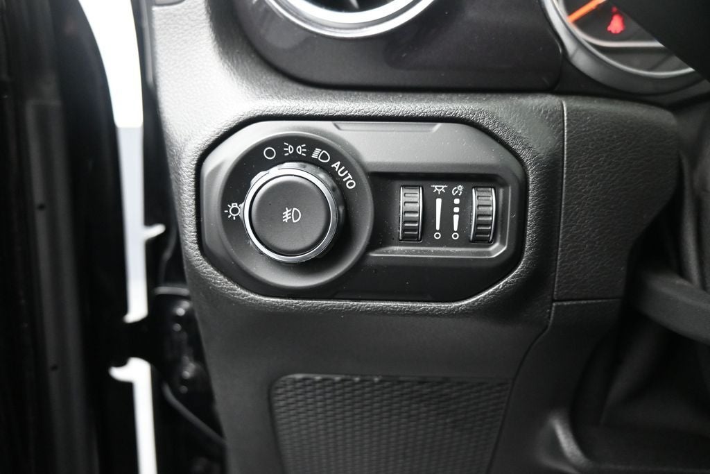 2021 Jeep Wrangler Sahara Altitude