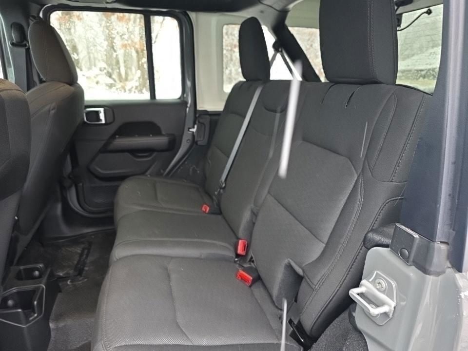 2022 Jeep Wrangler Sahara