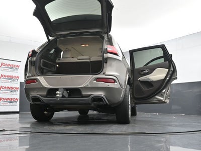 2017 Jeep Cherokee Overland