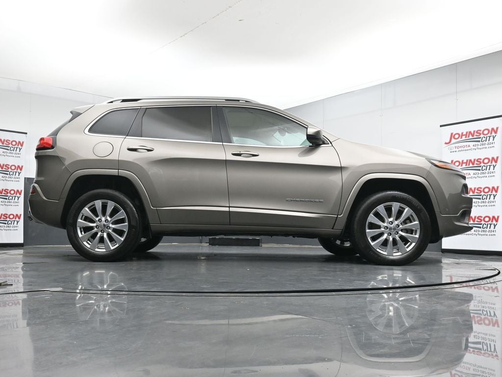 2017 Jeep Cherokee Overland