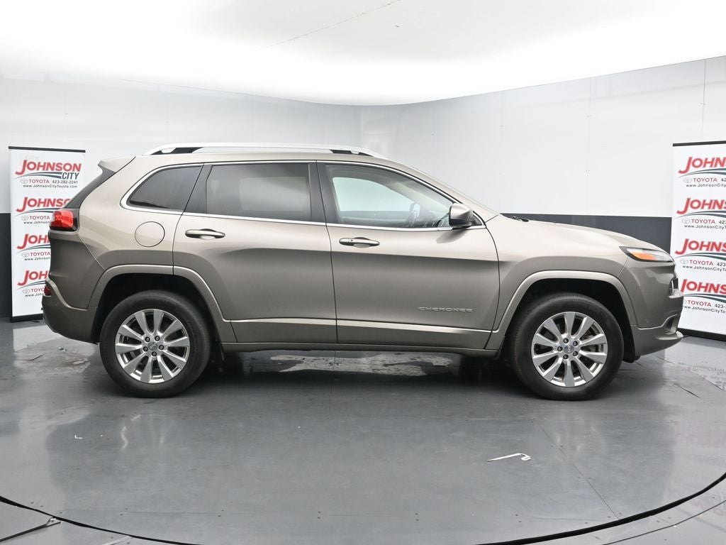 2017 Jeep Cherokee Overland